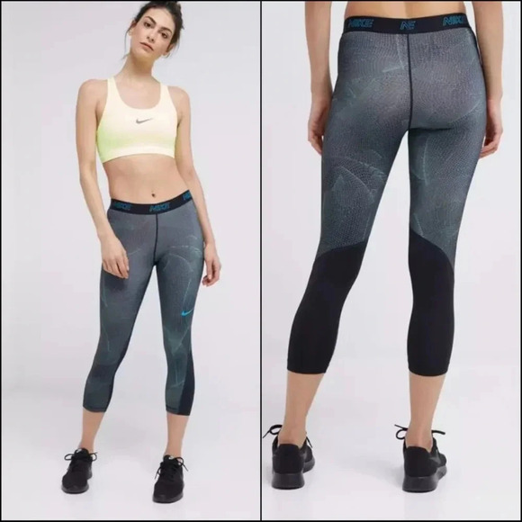 Nike Pants - Nike Dri-Fit Medium Victory Base Layer Tight Fit Crop Legging